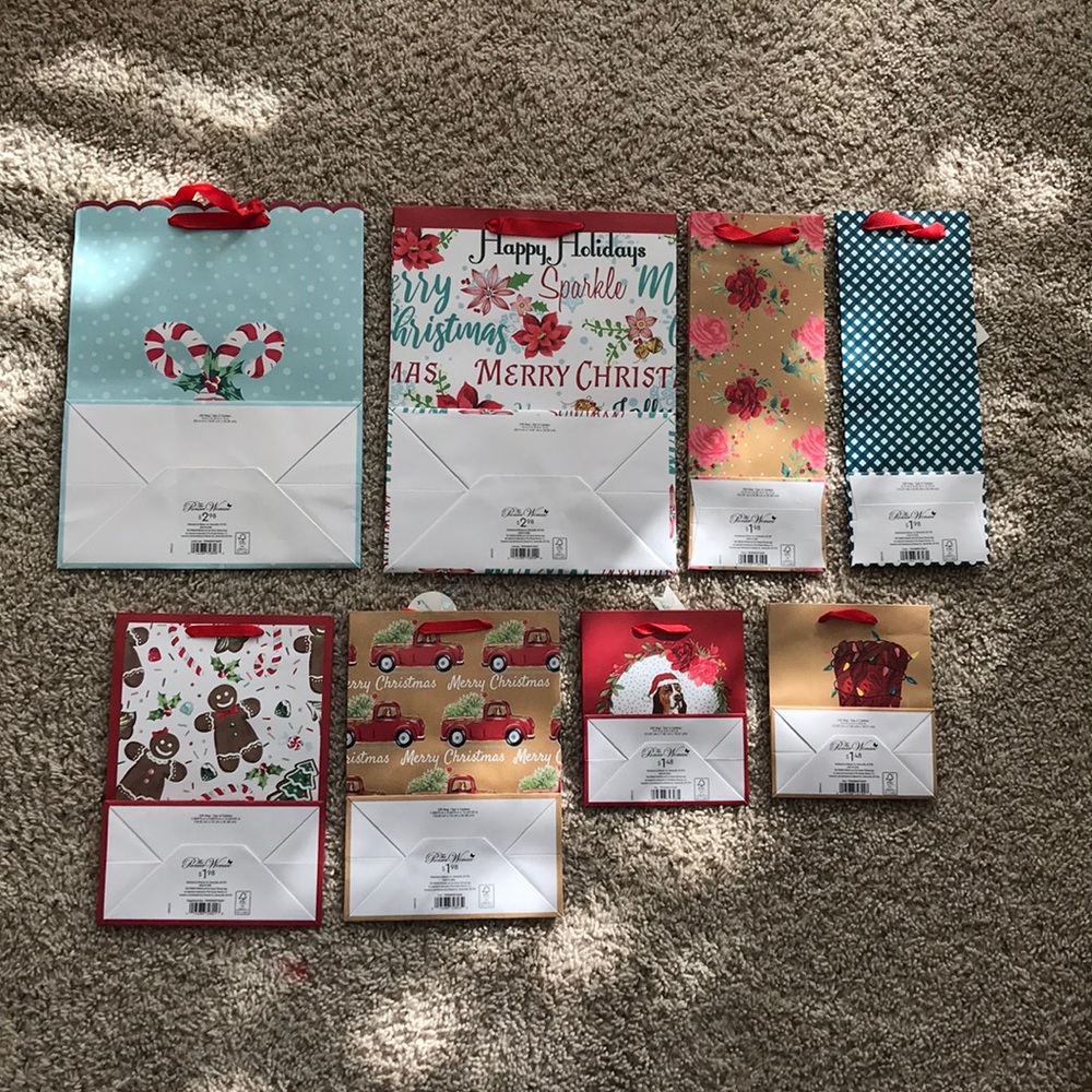 The Pioneer Woman Gift Bag Set - Picture 2 of 2